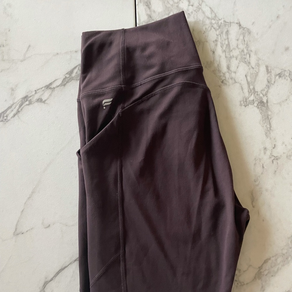 Fabletics Oasis High-Waisted Pocket 7/8 - M